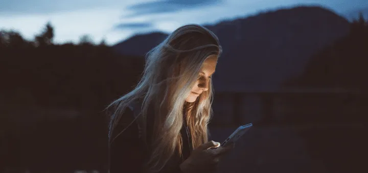 The Benefits of Using an eSIM Card While Traveling