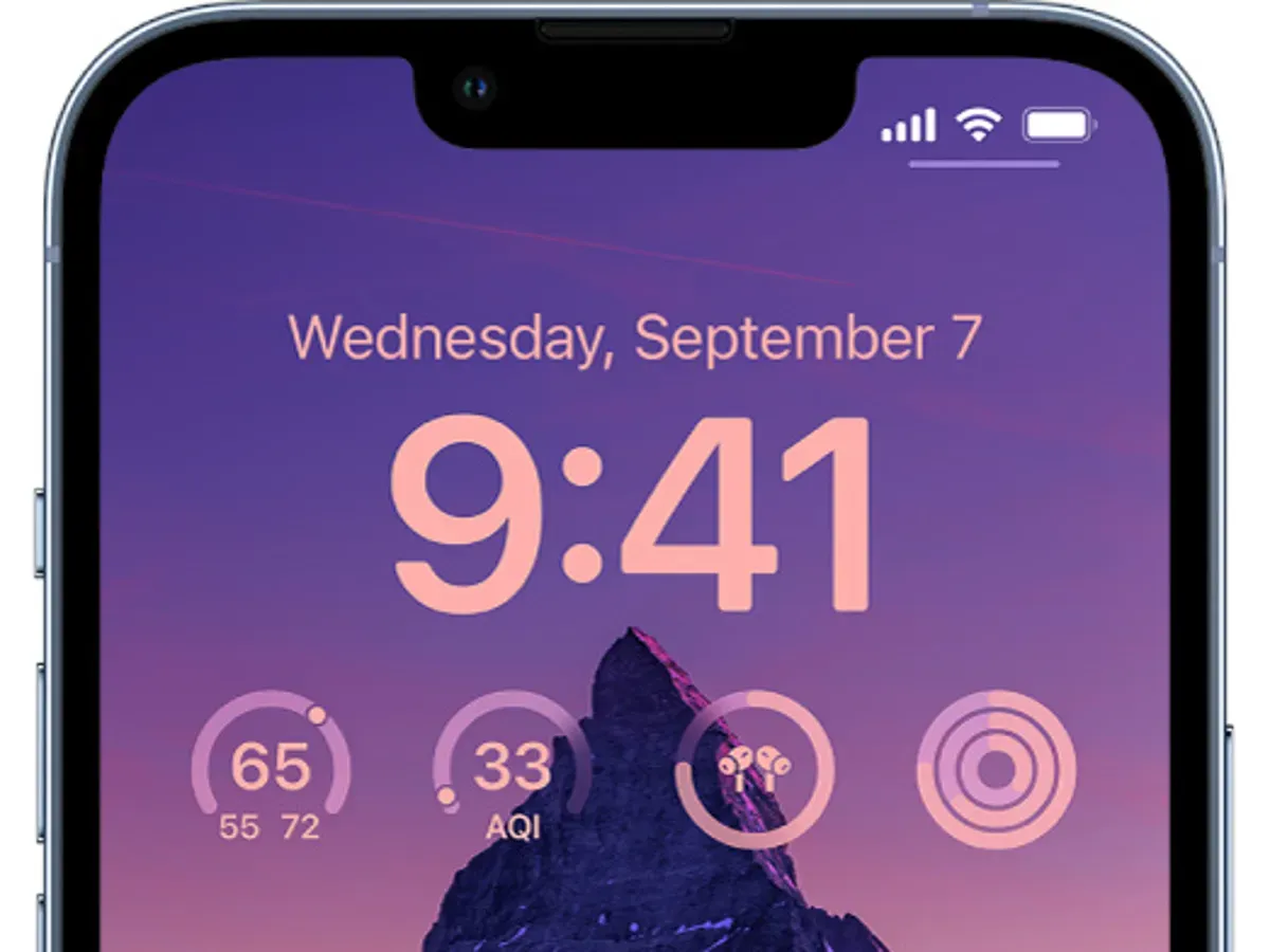 Adding widgets to the iPhone home screen with the jiggle mode menu