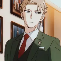 Loid Forger (suit)